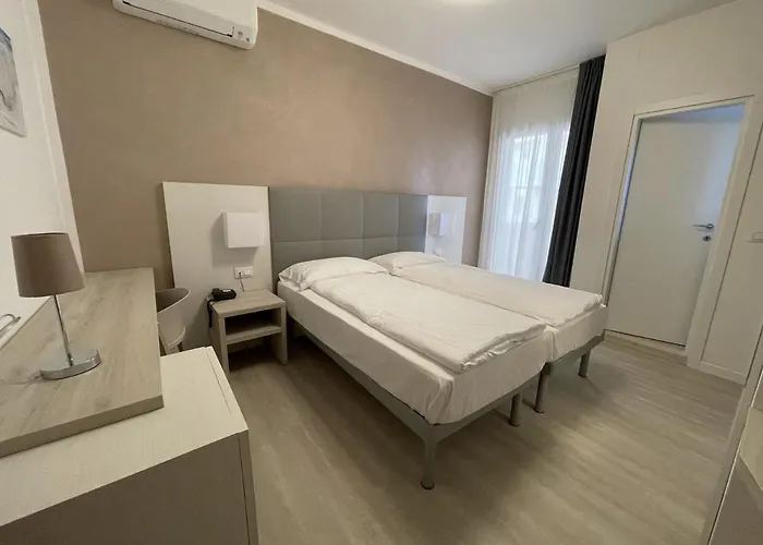 Garni Losanna 3* بيبيوني